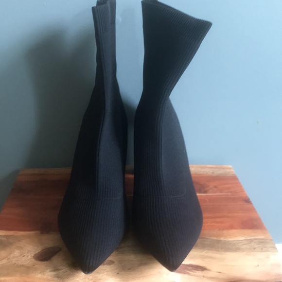 Calvin Klein Women's Ankle Boot. Knitted sock boot. Size 11. - Picture 2 of 9